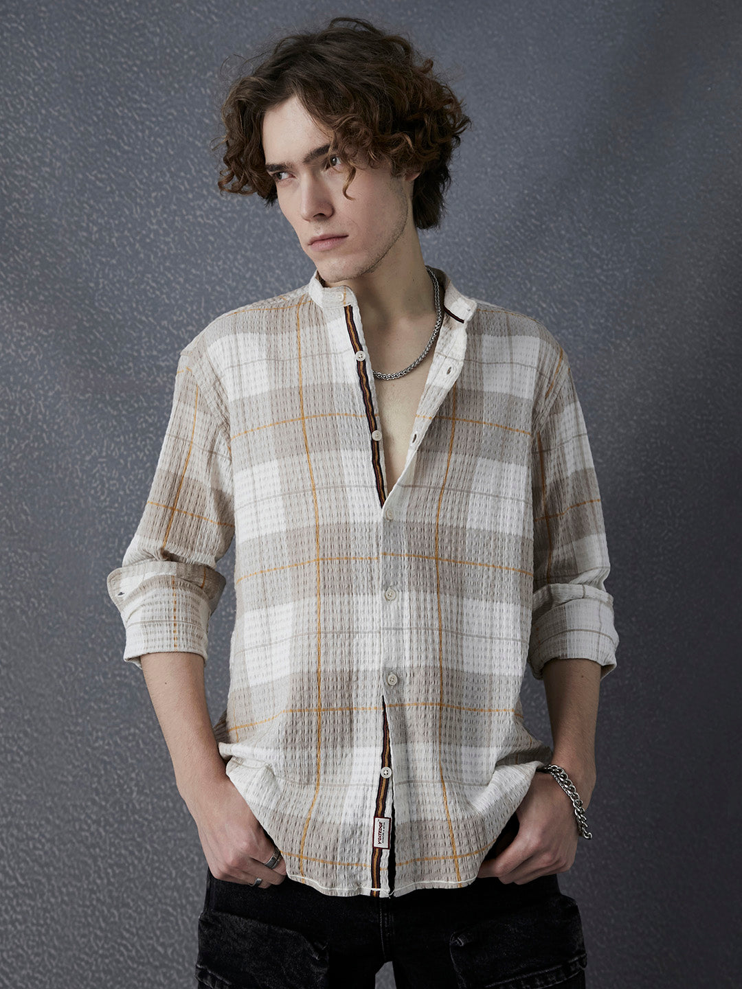 Men Relaxed Fit Cotton Textured Check Mandarin Collar Beige White Cotton Plaid Shirt