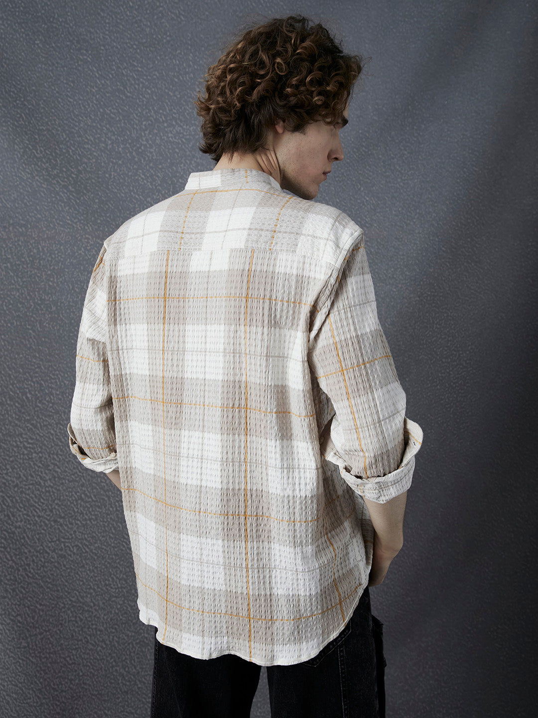 Men Relaxed Fit Cotton Textured Check Mandarin Collar Beige White Cotton Plaid Shirt