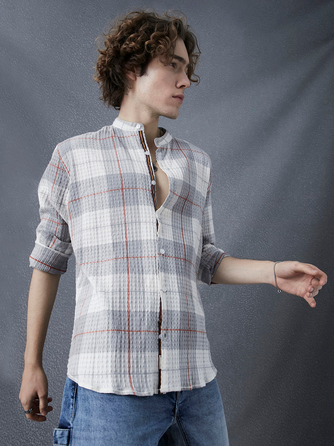 Men Relaxed Fit Cotton Textured Check Mandarin Collar Grey White Cotton Plaid Shirt